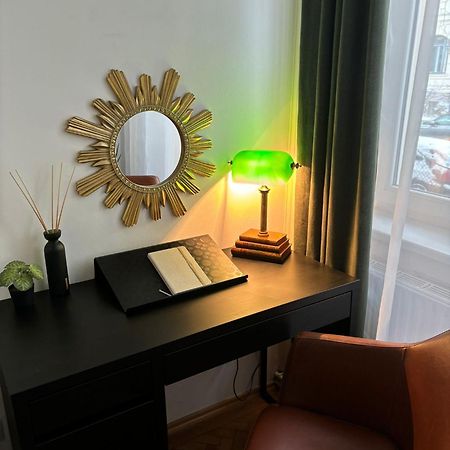Apartment 5 Min Schoenbrunn Gloriette, Direct To City Center, Free Parking Wien Exteriör bild