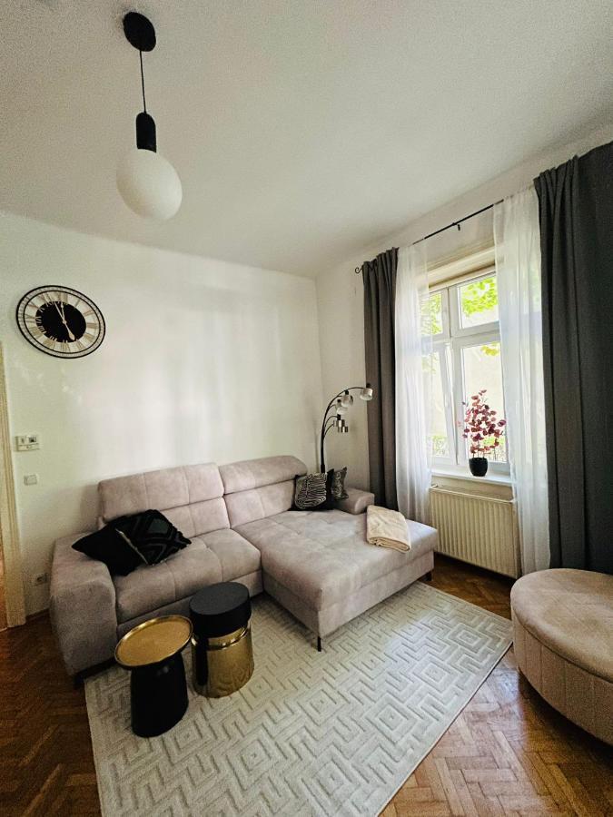 Apartment 5 Min Schoenbrunn Gloriette, Direct To City Center, Free Parking Wien Exteriör bild