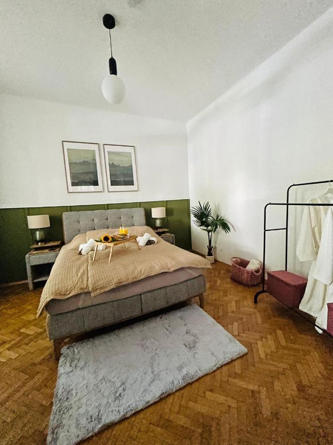 Apartment 5 Min Schoenbrunn Gloriette, Direct To City Center, Free Parking Wien Exteriör bild