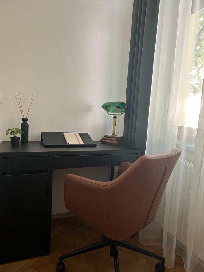 Apartment 5 Min Schoenbrunn Gloriette, Direct To City Center, Free Parking Wien Exteriör bild